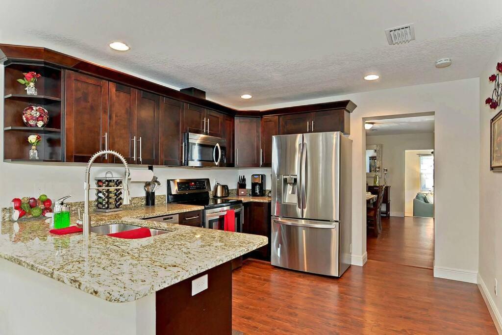 Spacious House With Big Backyard In N. Hyde Park / Close To Downtown تامبا المظهر الخارجي الصورة