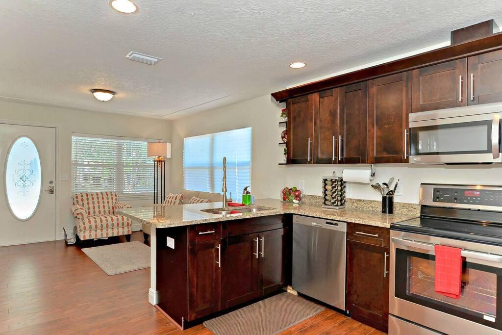 Spacious House With Big Backyard In N. Hyde Park / Close To Downtown تامبا المظهر الخارجي الصورة